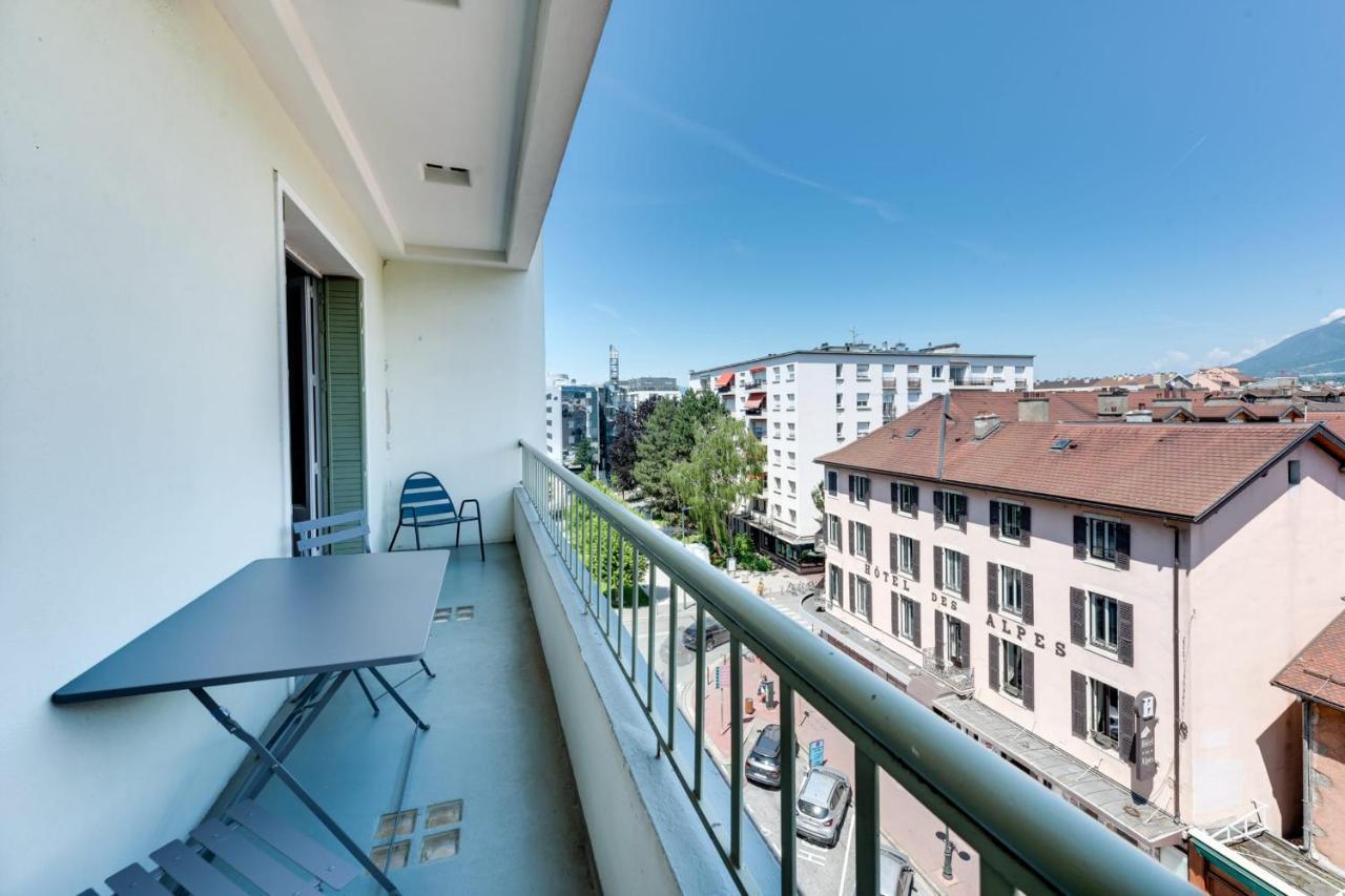Allure - 2 Bedroom Apartment With Balcony In The Centre Of Аннесі Екстер'єр фото